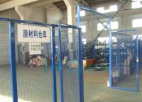 為什么車間隔離護(hù)欄網(wǎng)的網(wǎng)孔做那么??？